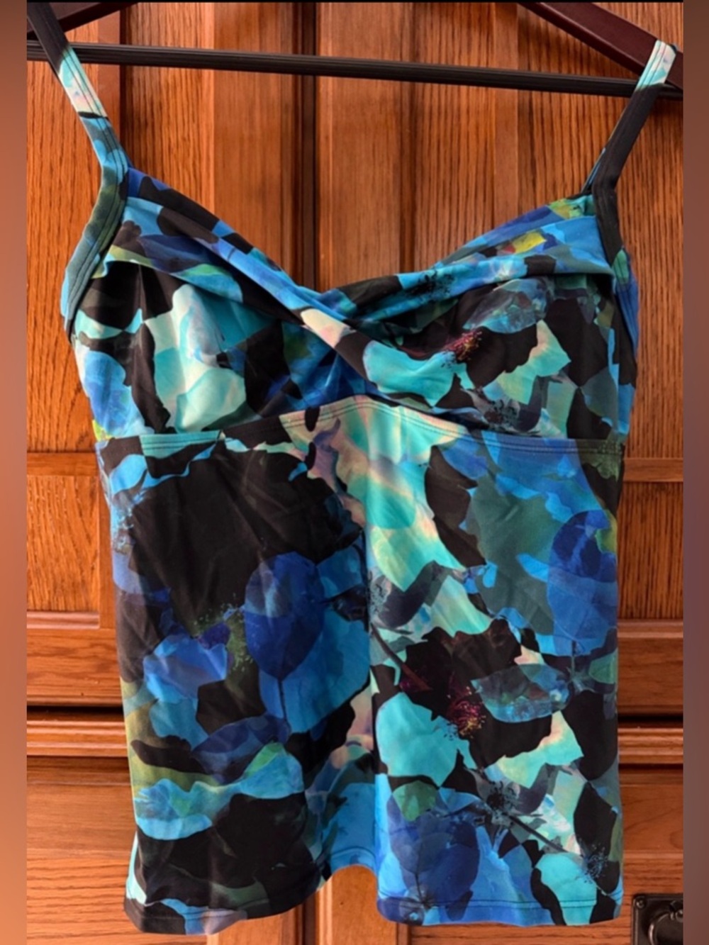 Athleta Mystique Twister Tankini Top Floral Adjustable Cross Back Swim Beach